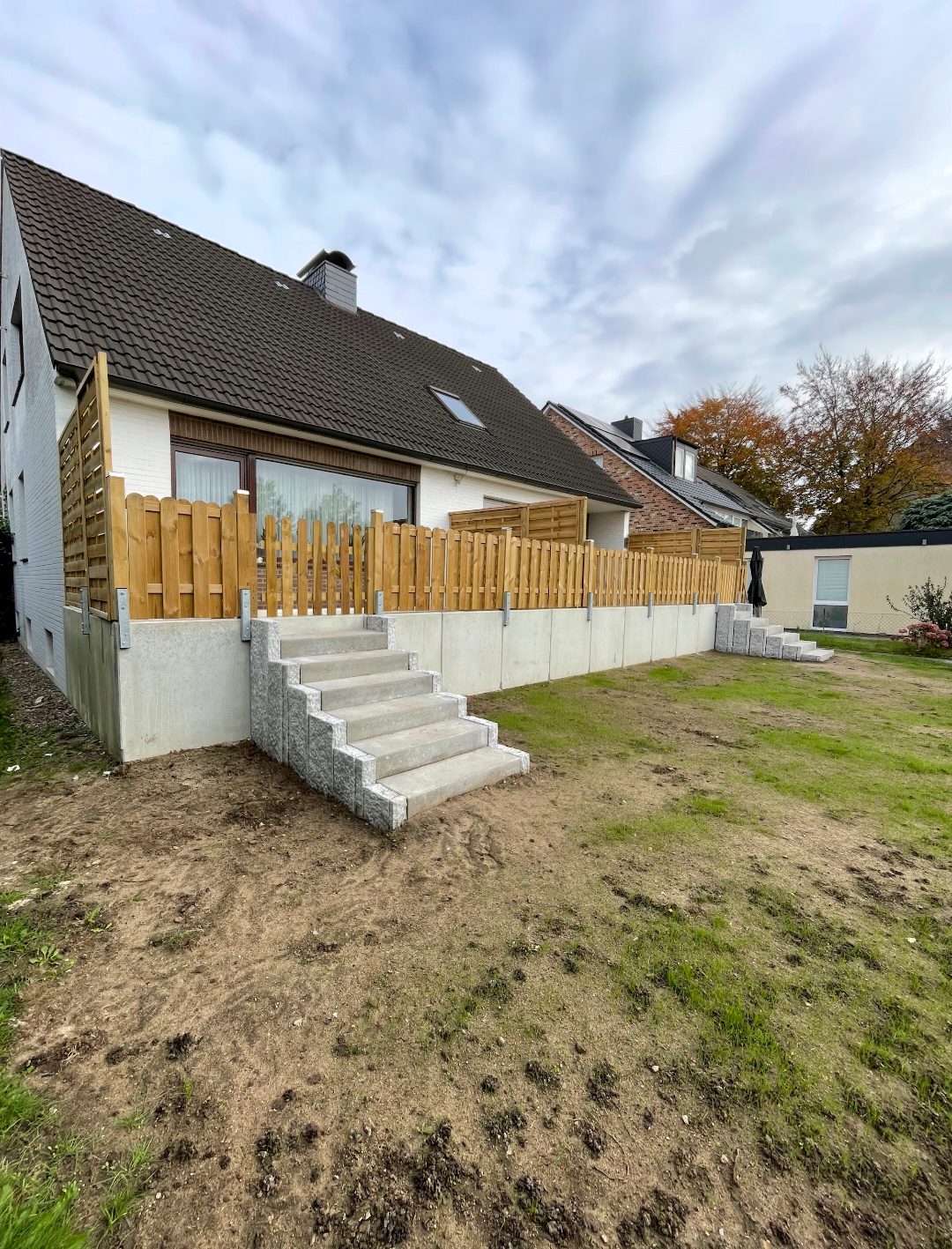 Außenanlage mit Treppe